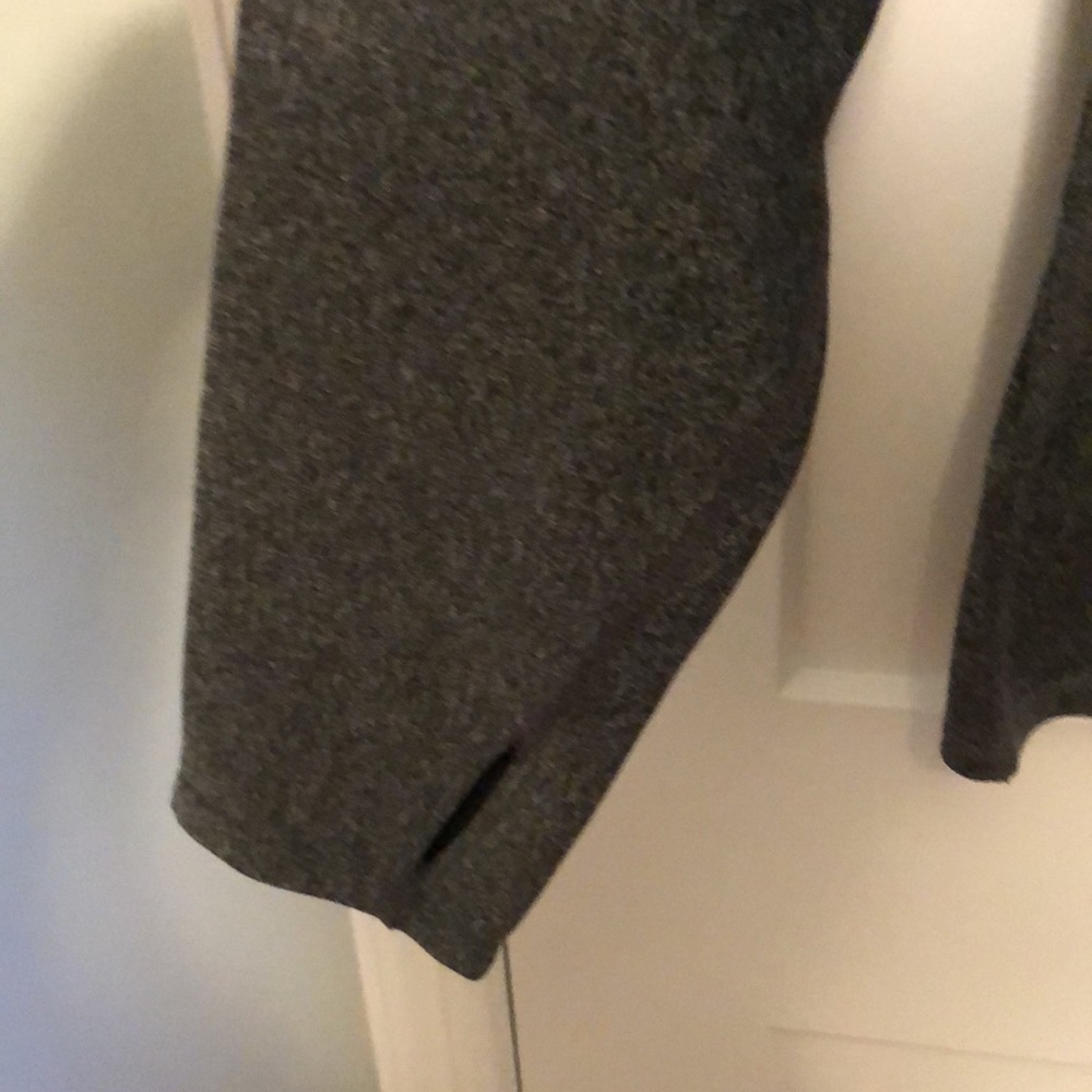 Men’s athletic pull over - Picture 4 of 6